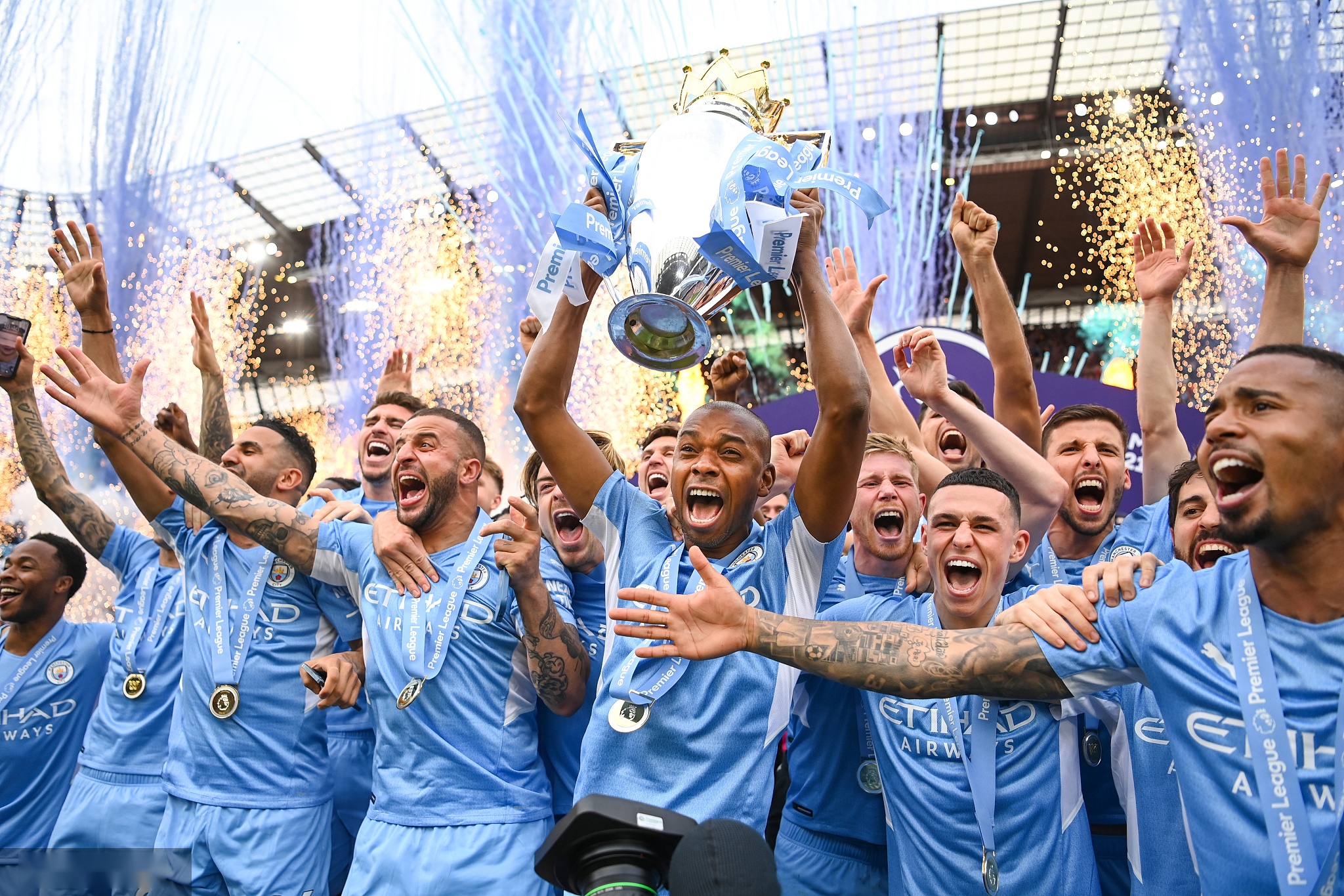 双管齐下的 双管齐下的